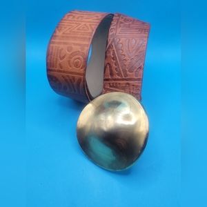 Vintage 1989 Pearl Ebossed Leather Belt Gold Buckle